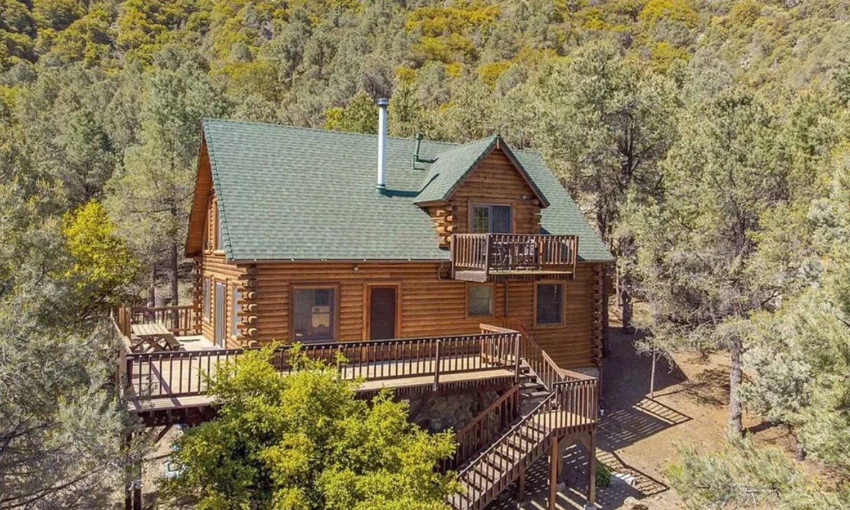 Pine Mountain Club Cabin | Mountain Vista Hideaway: Glamping in Your Own Private Treehouse