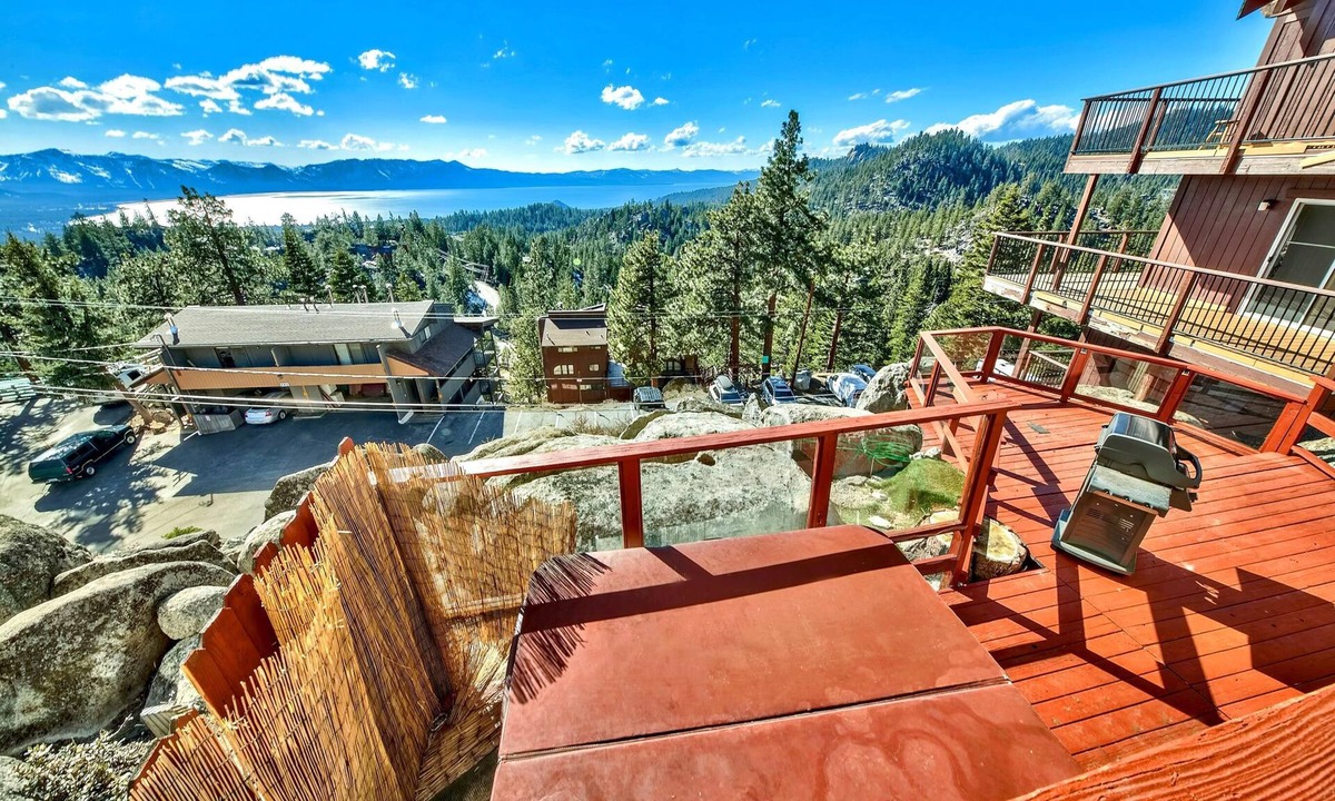 Tahoe Village House | Mv15 lakeview top of the mountain townhome