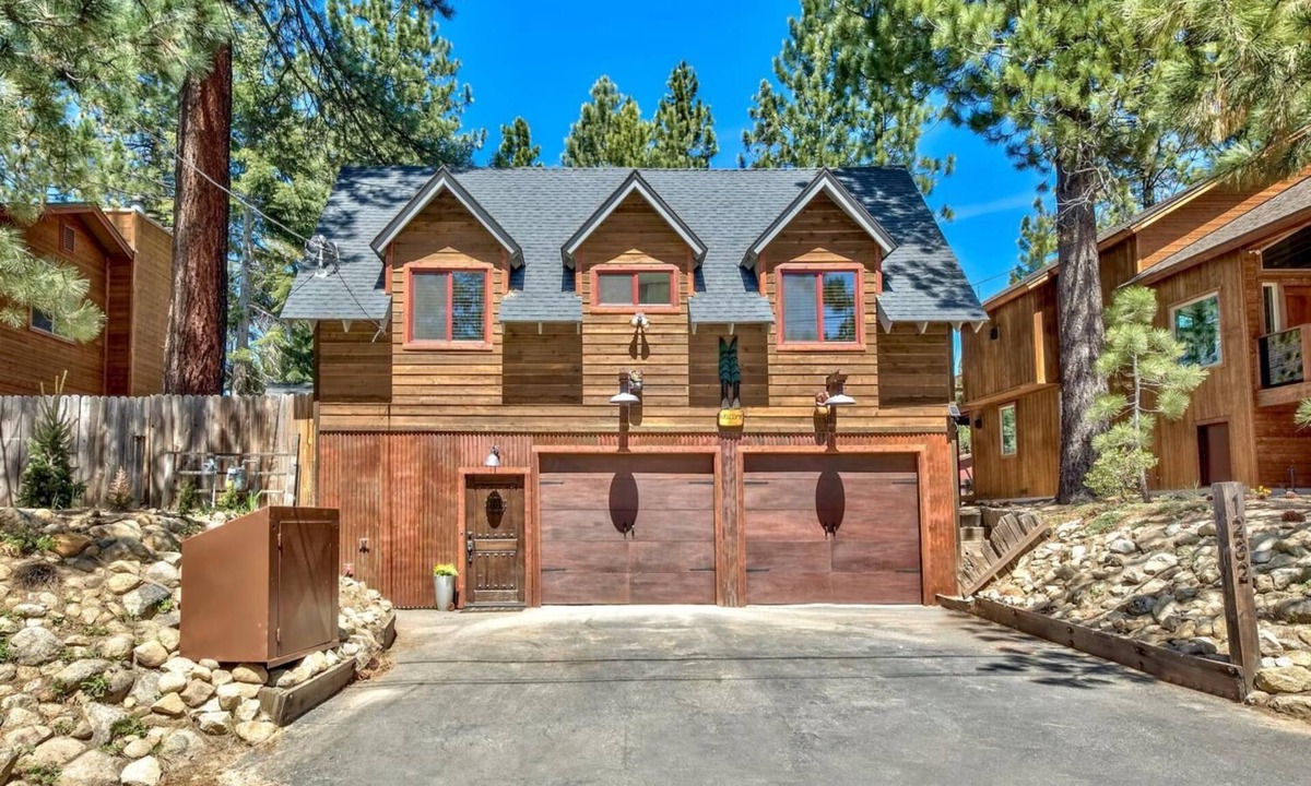 Pioneer Trail House | Mv30 unique Lake Tahoe cabin with great wifi