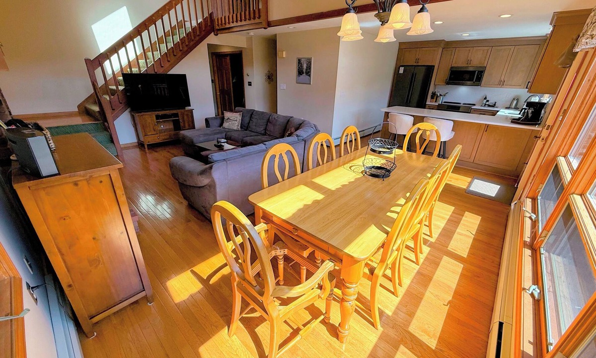 Carroll House | MWP66 End Unit with Gorgeous Mountain Views, Pool Table, Pool/Gym Passes!