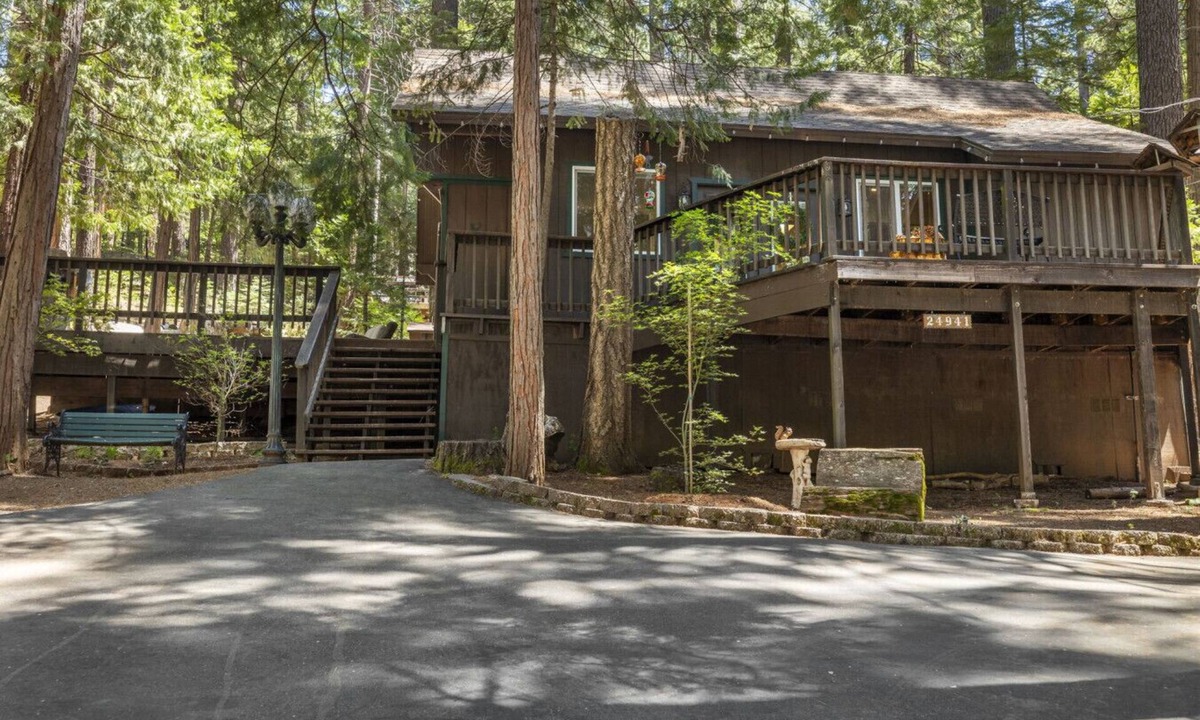 Long Barn Cabin | Nana’s Cozy Cottage in Long Barn – Gated Mountain Retreat