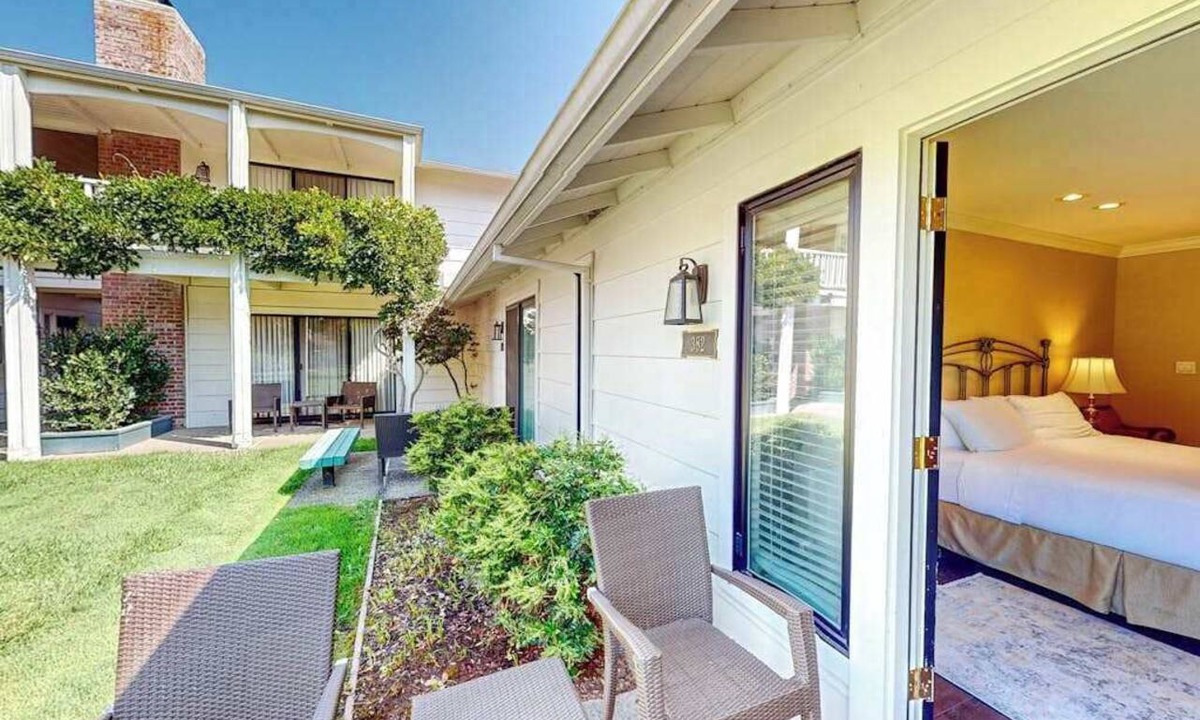 Napa Condo | Napa 2BR Silverado condo — two king suites, pool & hot tub