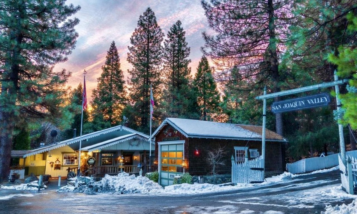 Fish Camp Hotel | Narrow Gauge Inn