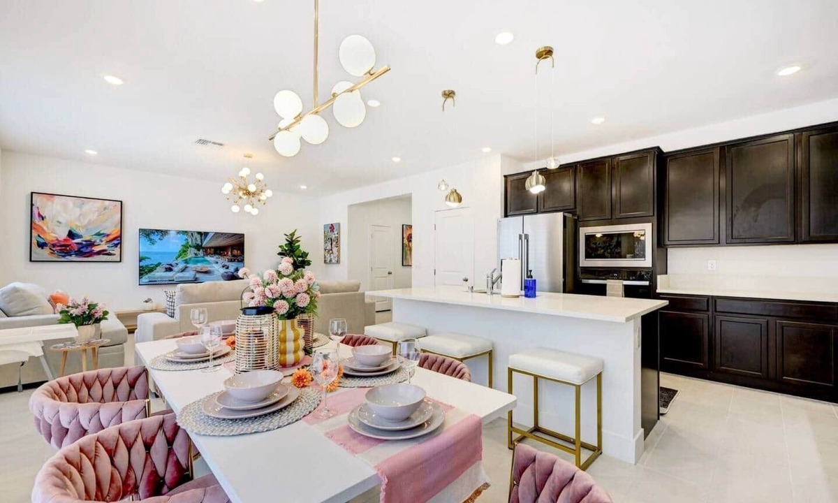 Sovana House | Near Strip Beautiful 6BR7Beds Arcade Game
