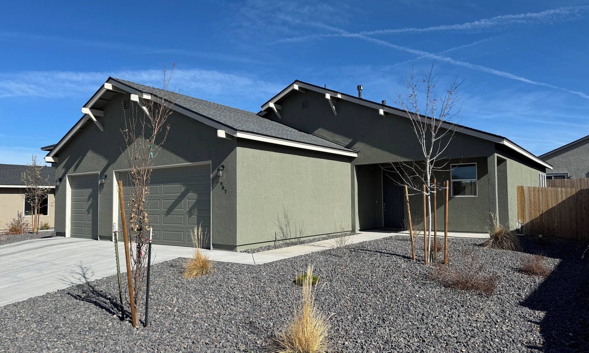 Fernley House | New Spacious 3BR Fernley Home with Patio & Pool Table Near Reno & USA Parkway