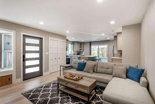 Cupertino House | Newly rebuilt ultra clean designer home