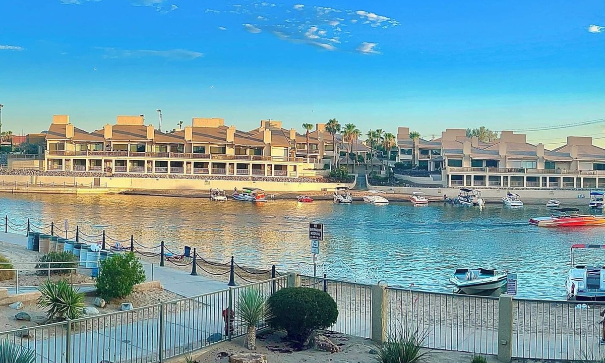 Lake Havasu City Condo | NEWLY REMODELED!2bd,2bth.Single-Story Condo@Kingsview.Beachfront View.On Channel