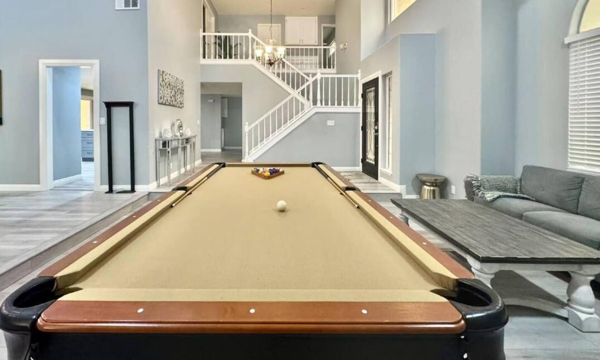 Oxnard House | Newly remodeled large family house