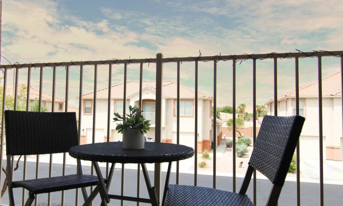Mesquite Condo | Newly Renovated Sparkling Springs by J and Amy BL990802
