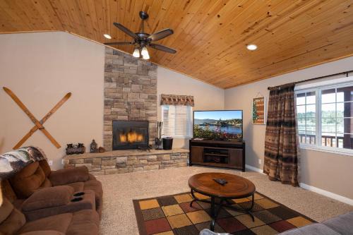 Big Bear House | No. 23 Bear City Retreat
