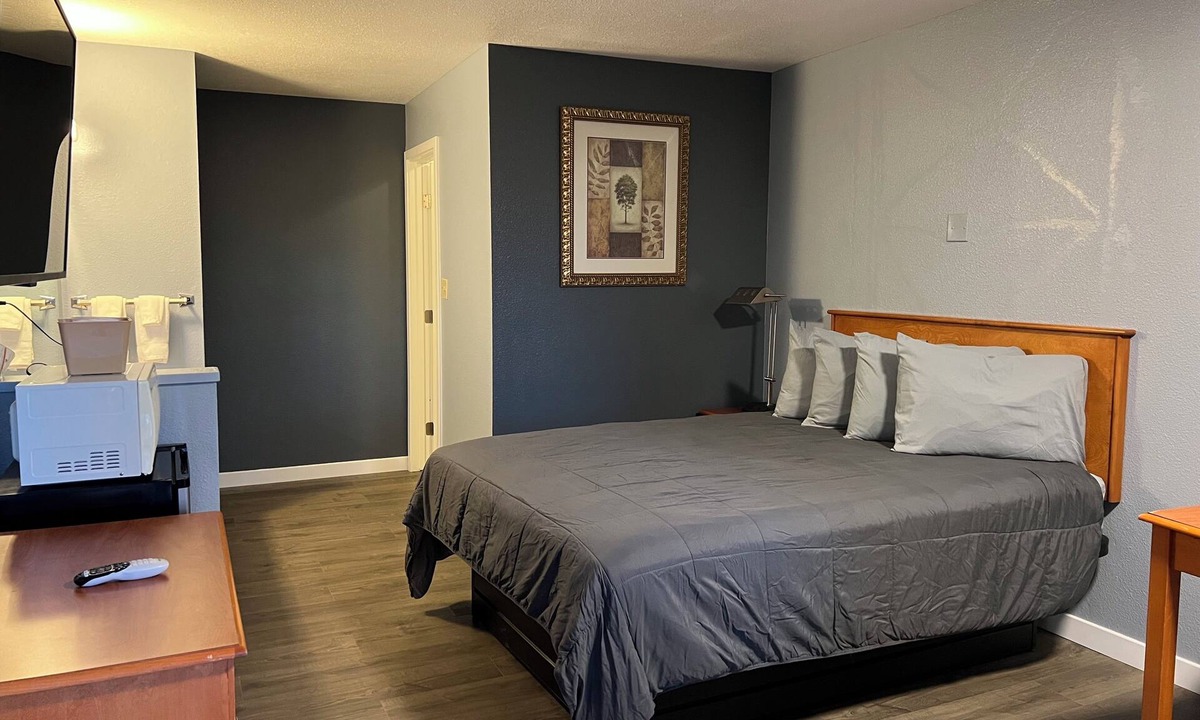 Fallon Hotel | Oasis Inn & Suites