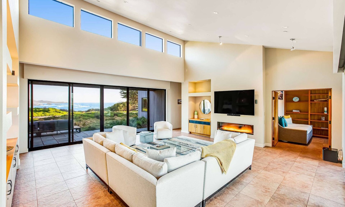 Sea Ranch House | Oceanfront home with fireplace, EV charger & ocean views