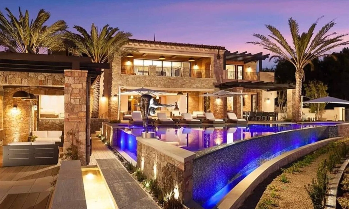 Newport Coast Villa | Oceanfront Luxury: Sustainable Smart Home