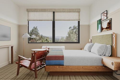 Oakhurst Hotel | Outbound Yosemite