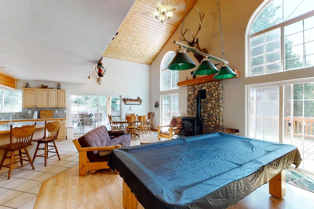 Shaver Lake House | Papas Mountain