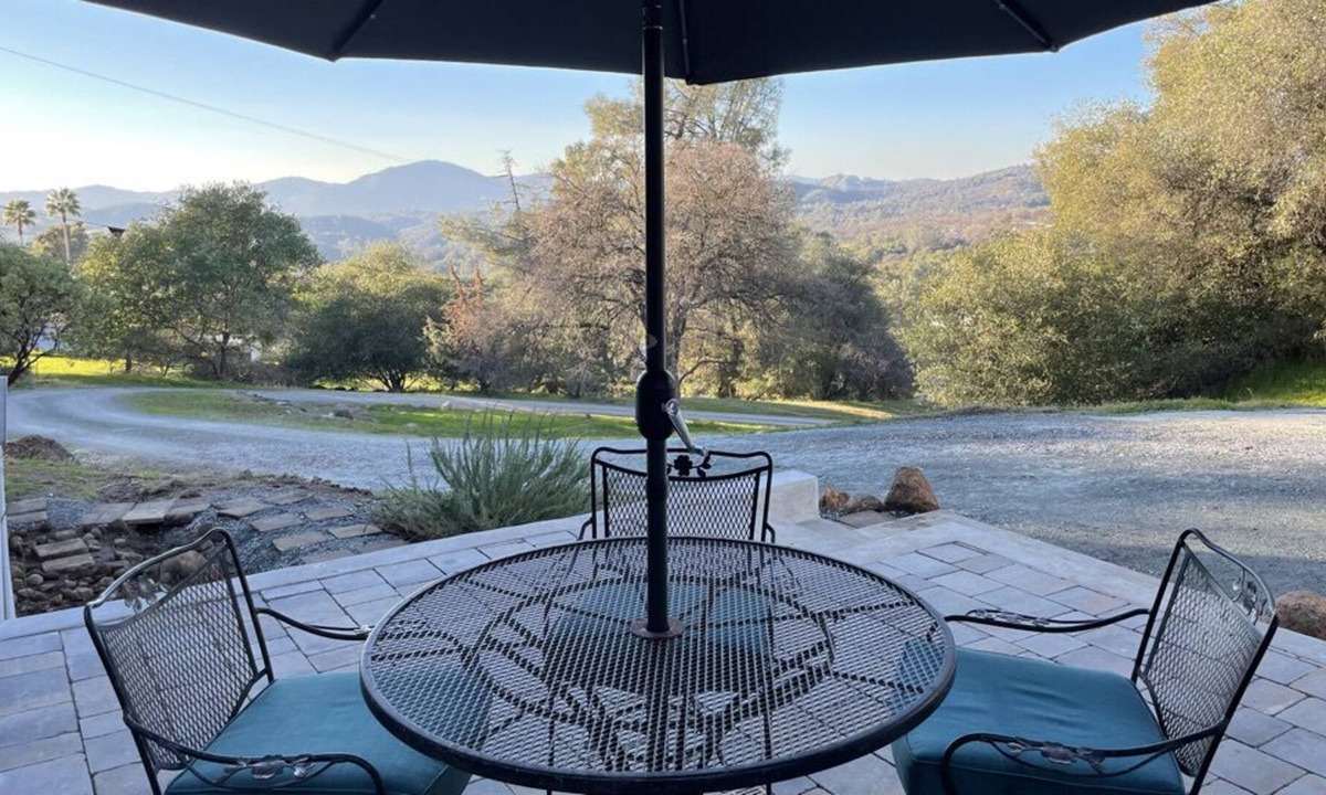 Sonora Cabin | Peaceful cabin getaway with gorgeous views!