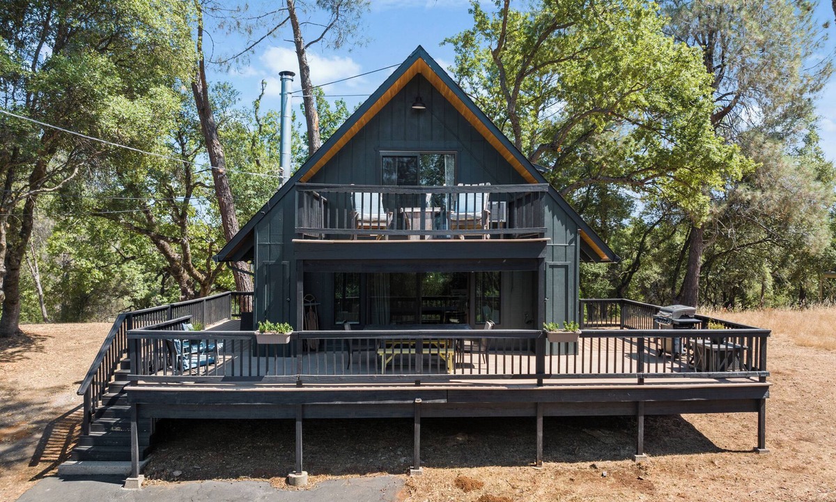 Groveland Cabin | Peaceful Pines - Lake, Golf & Yosemite Adventure Base