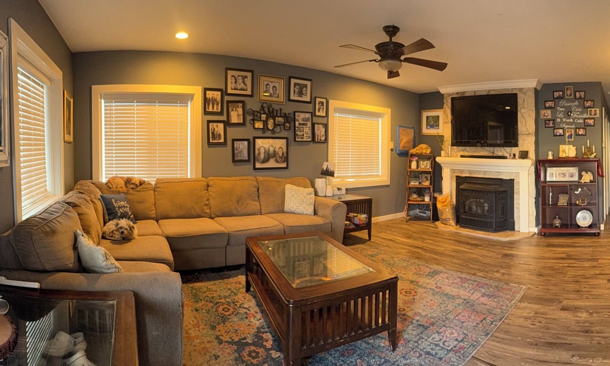 Bishop House | Perfect Bishop Getaway 1 Bed, Shared Bath! North