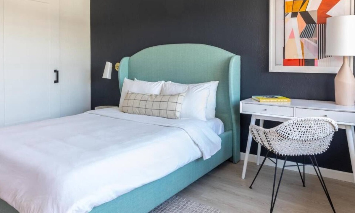 Piedmont Avenue House | Perfect Family Vacation Starts Here! Close to the Oakland Museum of California!