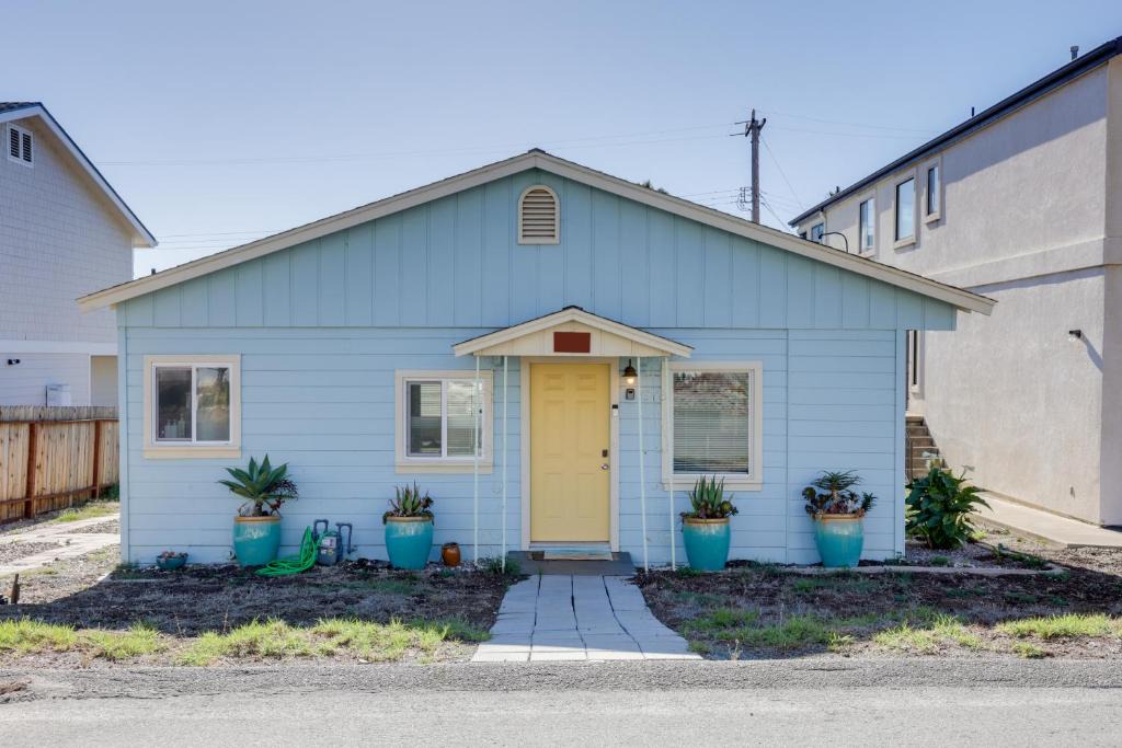 Cayucos House | Pet-Friendly Cayucos Home: Walk to Public Beach!