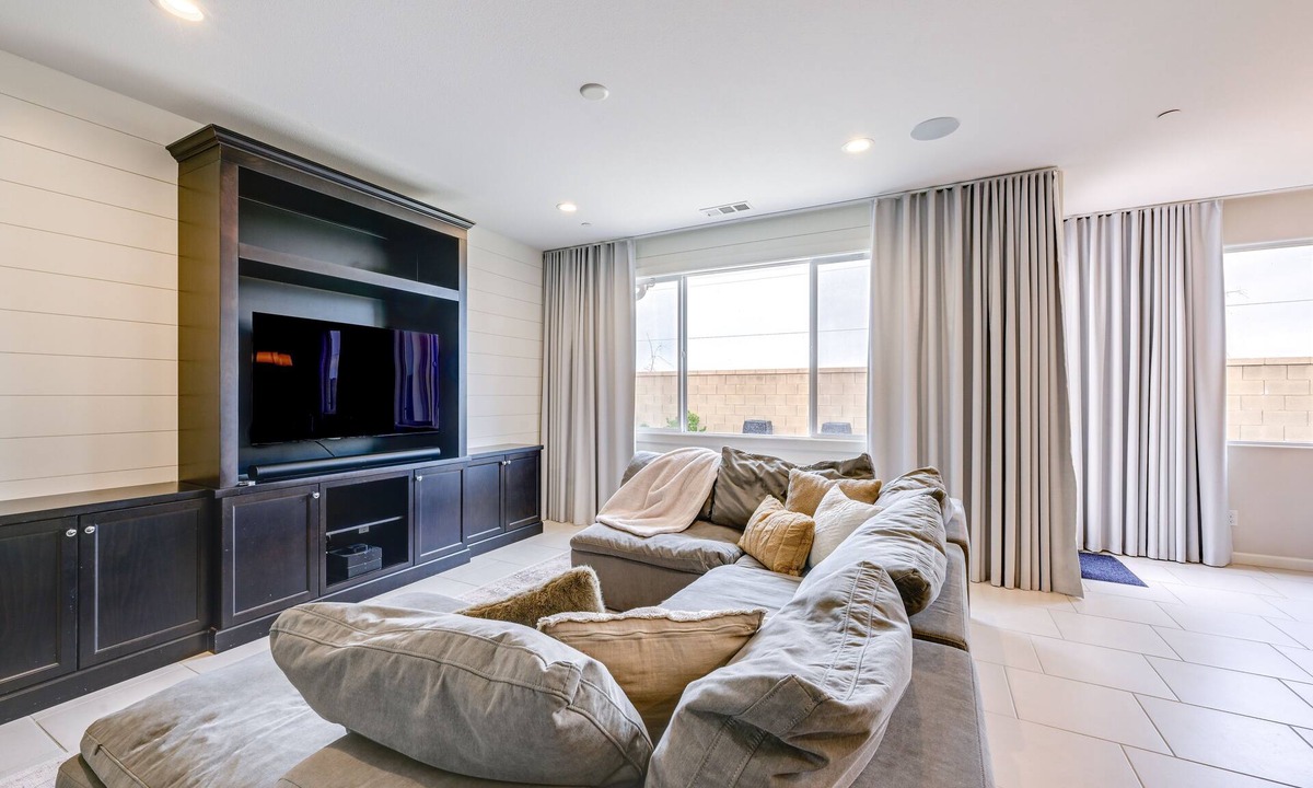 Clovis House | Pet-Friendly Clovis Home - Near Mall & Waterpark!
