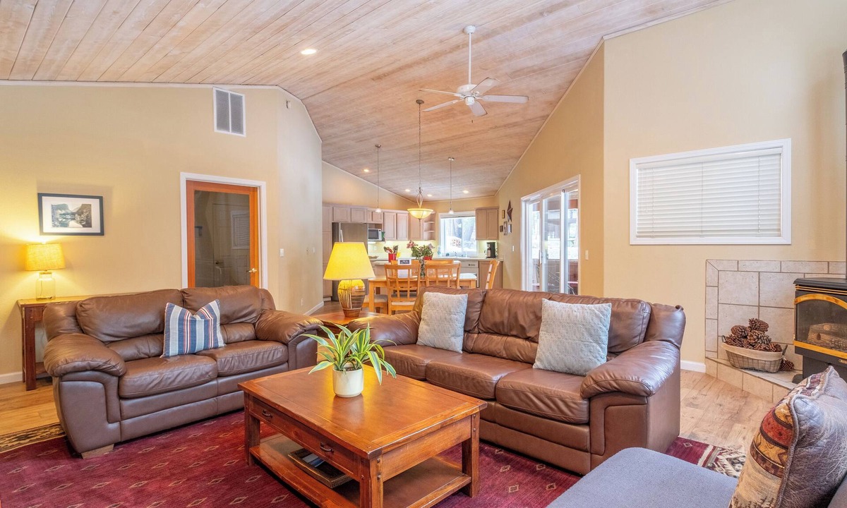 Truckee House | Pet-Friendly Family Getaway | Queen Suite, Near Trails Outdoor Fun & Rec Center