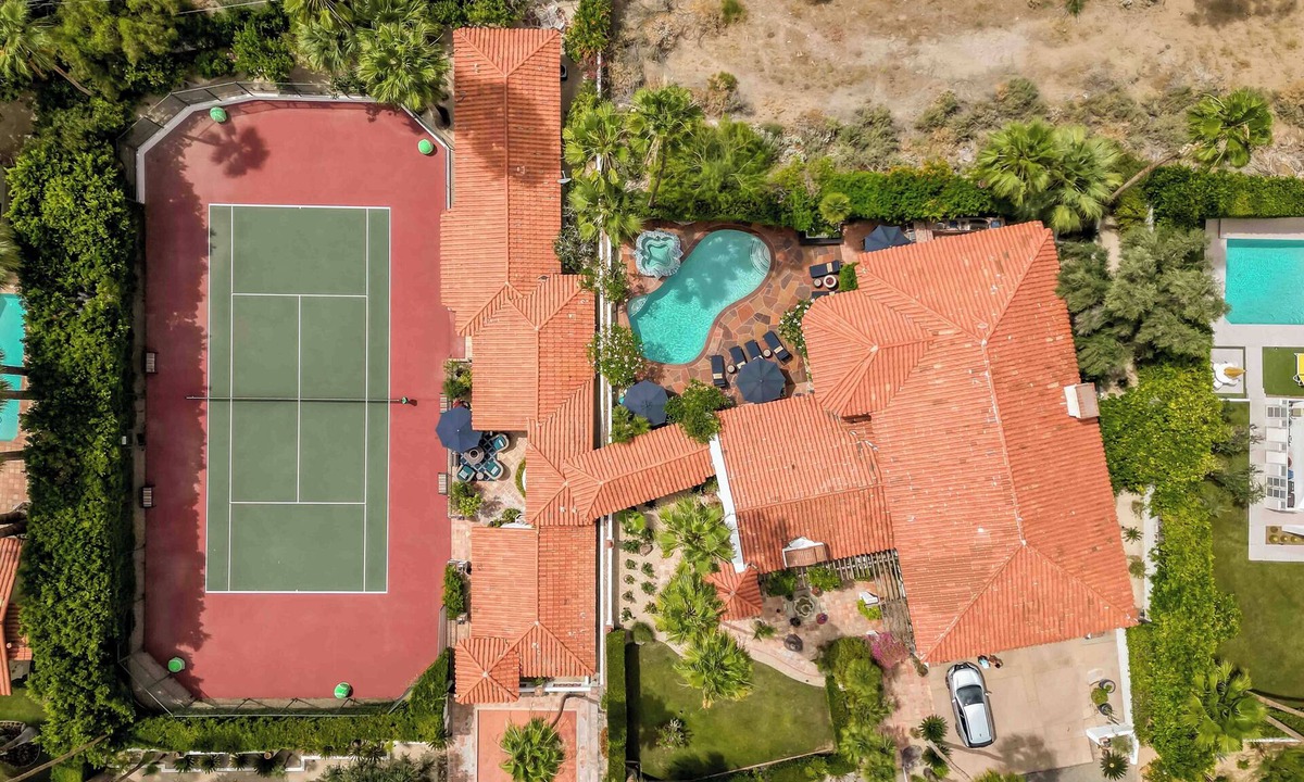 The Mesa House | Pet-friendly luxury estate in The Mesa, 360-views in South Palm Springs