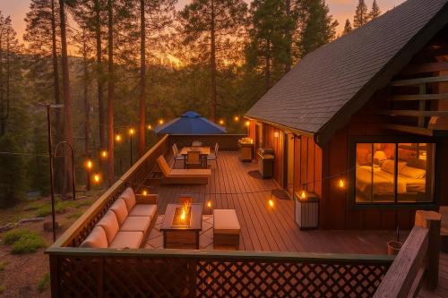 West Village House | Piece of Paradise Dream Deck AC