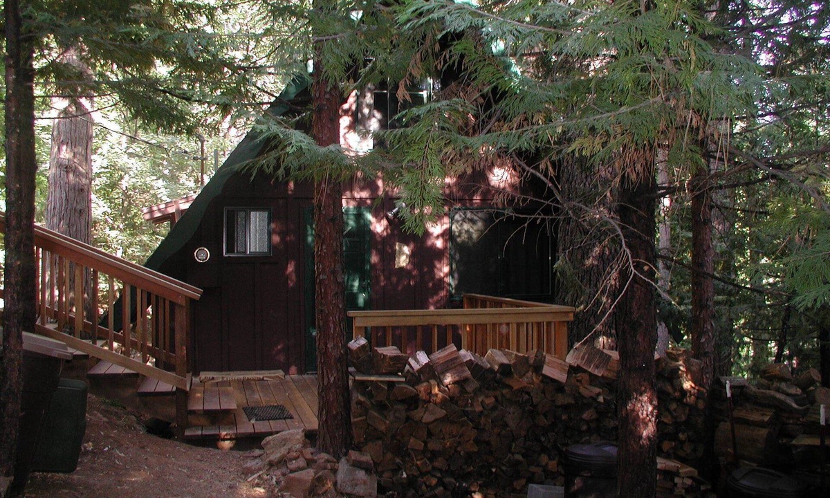 Mi-Wuk Village Cabin | PinecrestAreaRentals #14 Knotty Pine 3rd night free. Just Book 2nights.