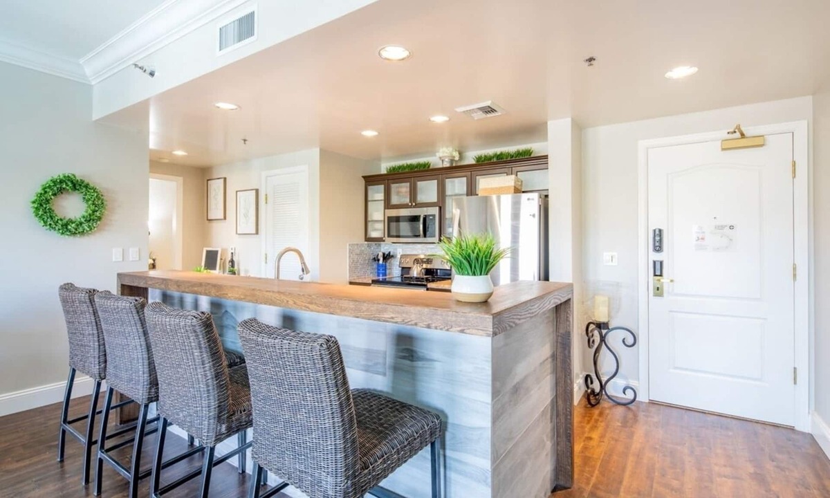 Lake Las Vegas Condo | Plush 2-Bed 2-Bath Condo Suite with Amazing Views!