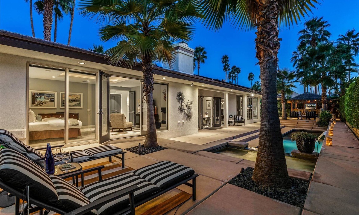 Twin Palms House | Polynesian Luxe Palm Estate - A Ryson Property
