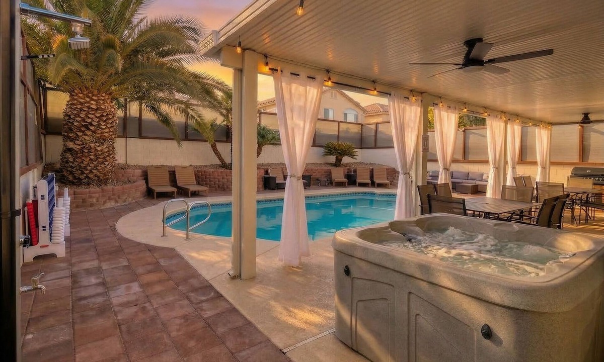 Silverado Ranch House | Pool & Hot tub Game Room King Beds 22 Guests Max
