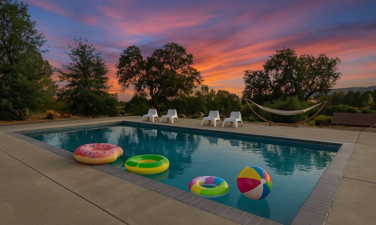 Templeton House | Poolside Paradise+Views+Wineries+Spa+Game Room