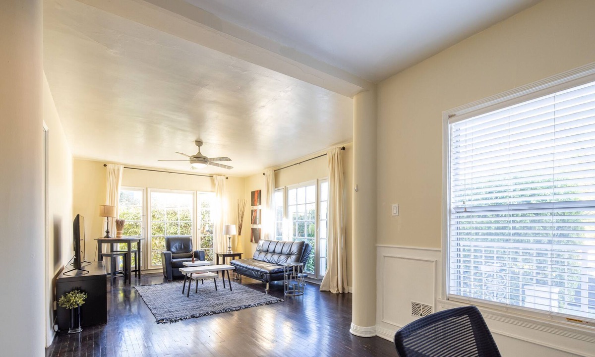Mid City Apartment | *PRIMO LOCATION*
