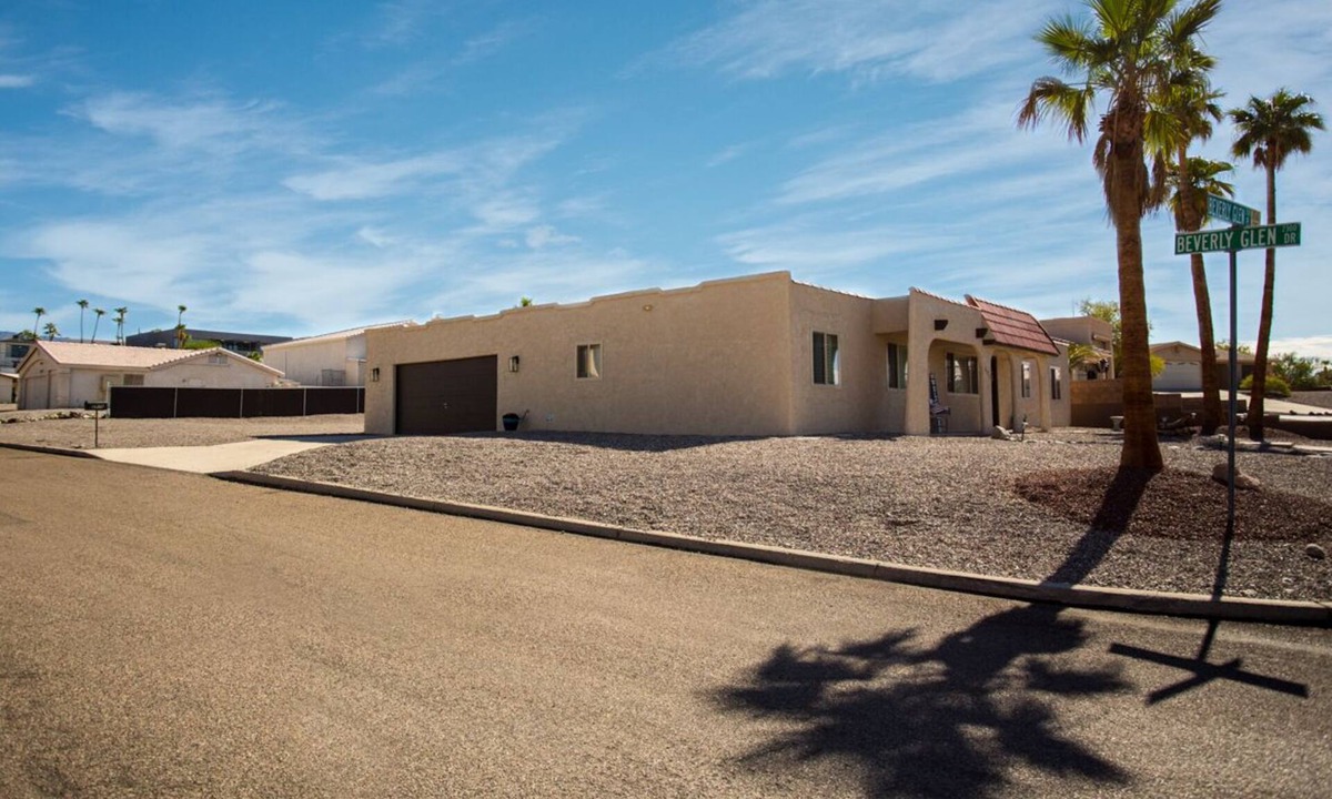 Lake Havasu City House | Prinstine 4BR Havasu Home — Tons of Boat Parking & Dual AC