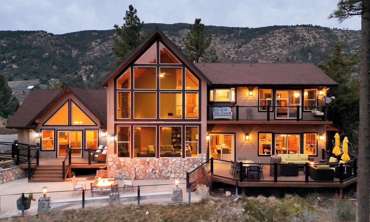 Frazier Park Cabin | Private 22-Acre Mountain Resort - Lodge, 3 Cabins & Sleeps 20
