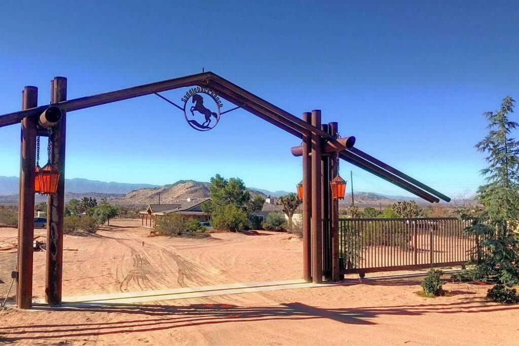 Lancaster Villa | Private Gated Ranch on 5 Acres, modern and secure