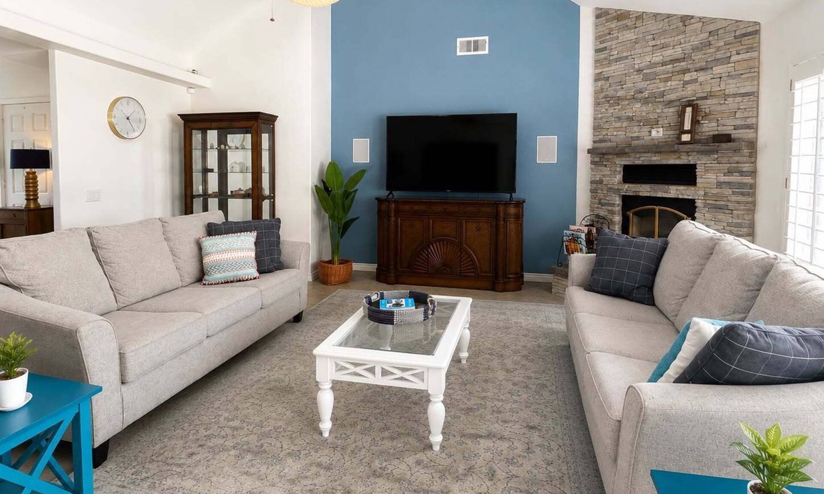 Oakhurst House | Private mountain retreat with pool and mini-golf