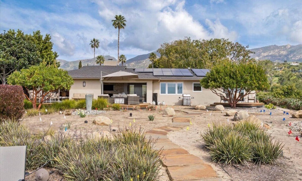Hope House | Private Ocean View Foothill Estate-Close to Town!