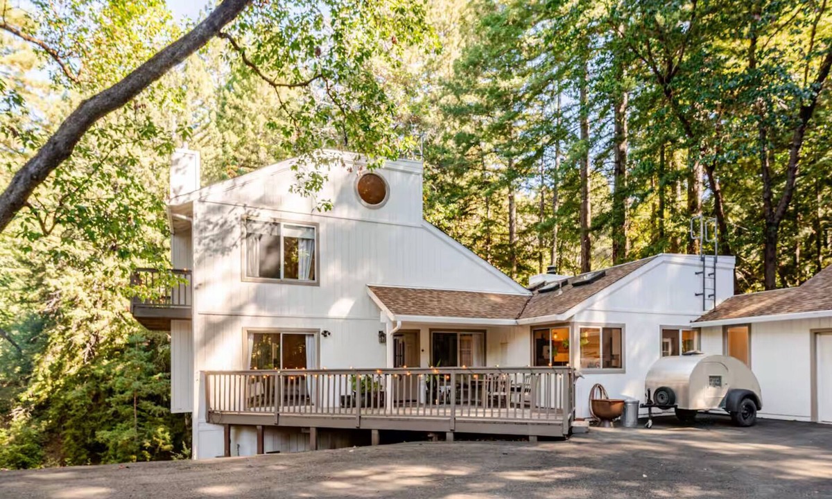 Felton House | Private Retreat in Santa Cruz Mountains w Hot Tub
