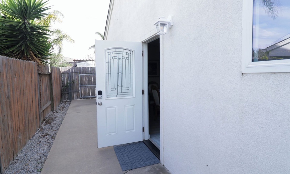 Santa Maria Apartment | private suite, fully contained