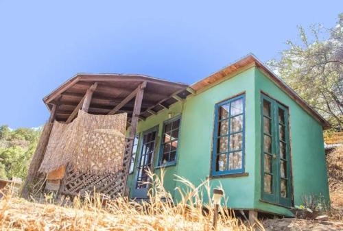 Topanga Ski Chalet | Quaint Cabin with private Trails & Creek