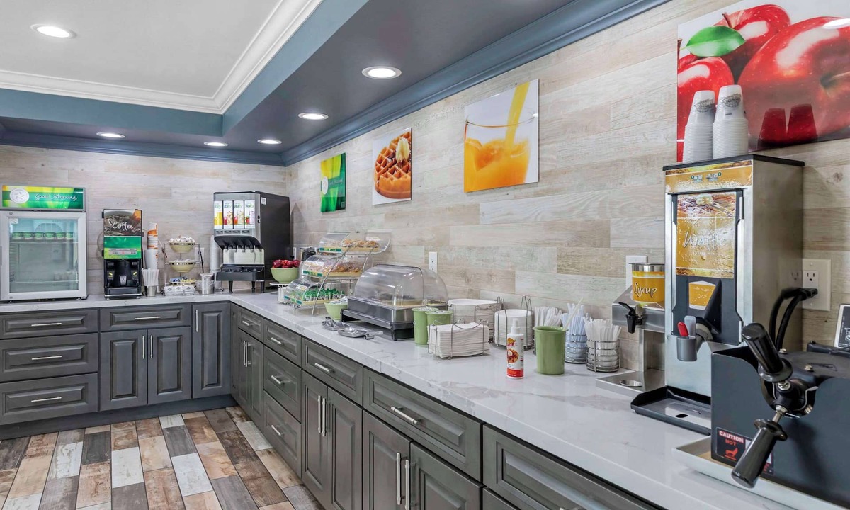 Kettleman City Hotel | Quality Inn Kettleman City near Hwy 41