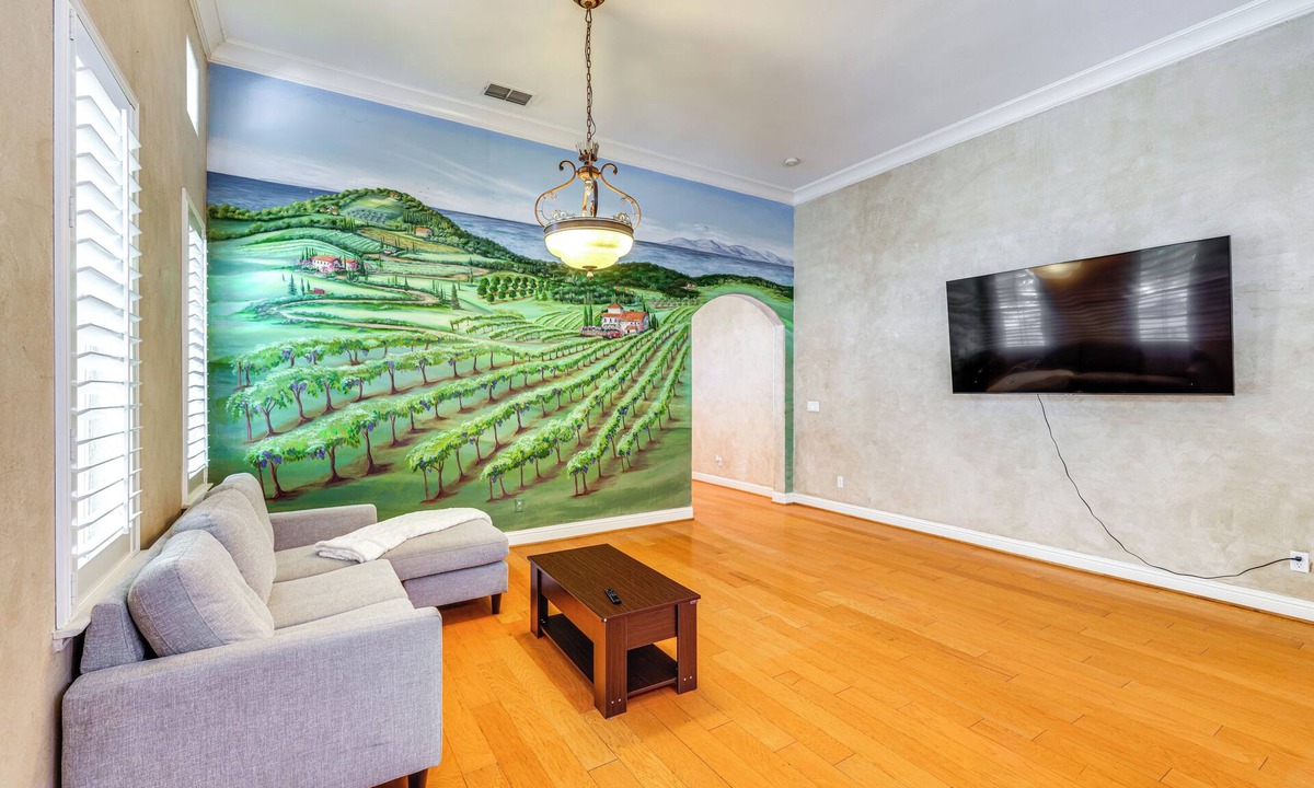 Modesto House | Quiet Modesto Retreat w/Patio Near Mall & Dining