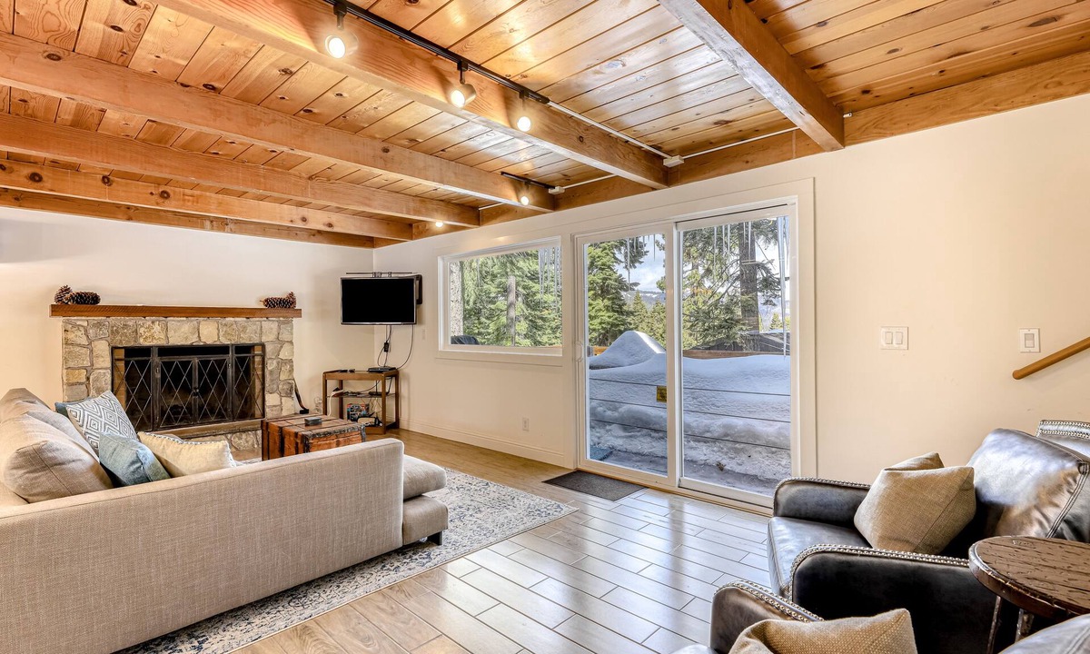 Chamberlands House | Quiet Neighborhood - Lake Retreat W/Stunning Views, New Deck, Easy Ski Access