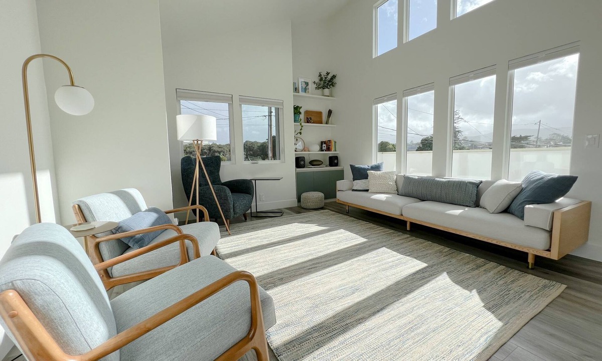 Baywood Park House | Quiet, spacious, light-filled home near the bay and nature trails
