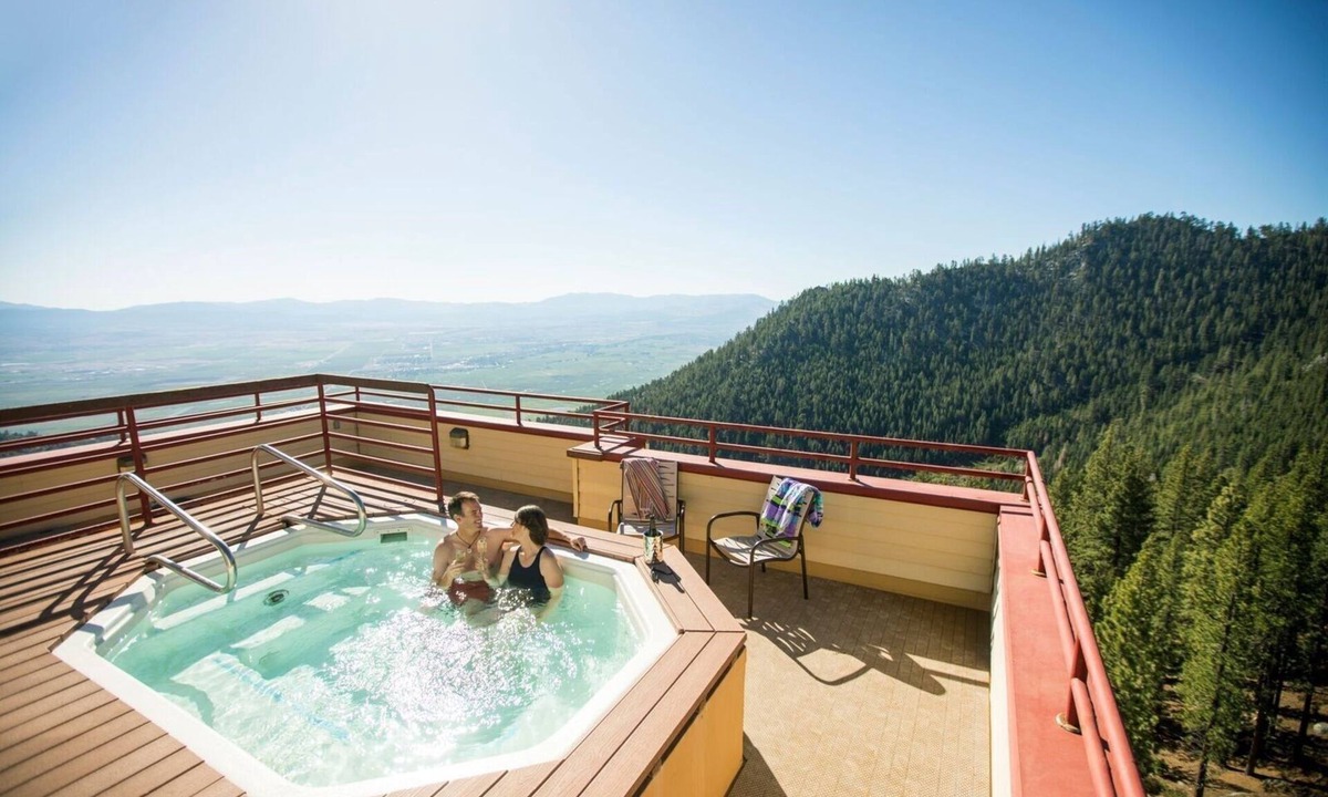 Tahoe Village Villa | Quiet + Spacious Villa with Pool + Hot Tub Access!