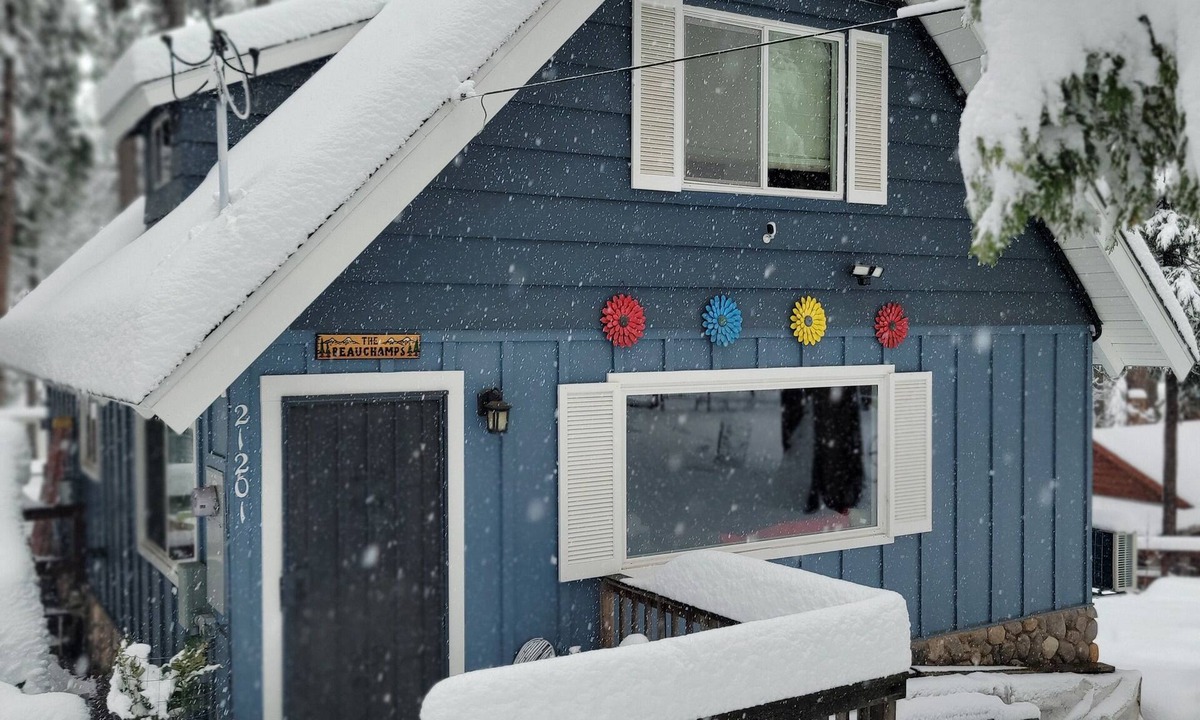 Sierra Village Cabin | Quiet Updated Cabin Nestled in Forest Close to Twain Harte & Pinecrest Lake