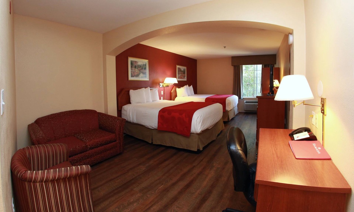 Fresno Hotel | Ramada by Wyndham Fresno Northwest