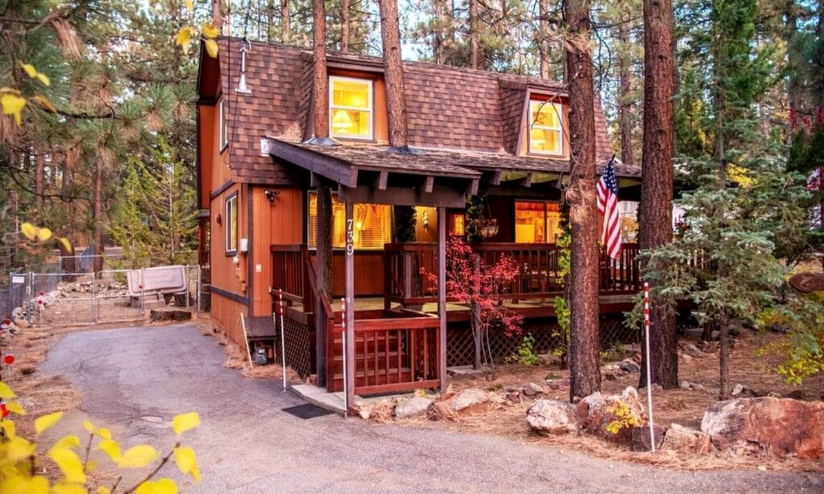 Big Bear Lake Cabin | Relax in Style: Cabin with Hot Tub in Scenic Big Bear Lake, California